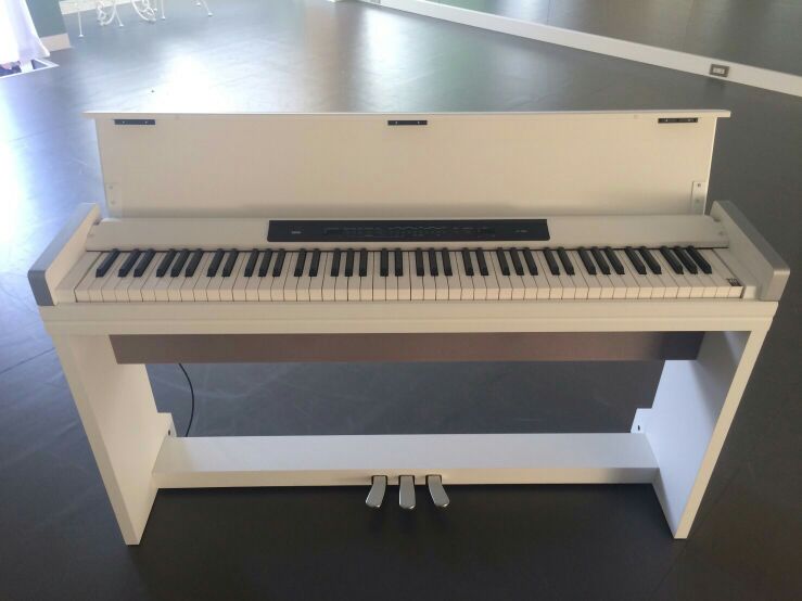 高田馬場レンタルスタジオにある電子ピアノ